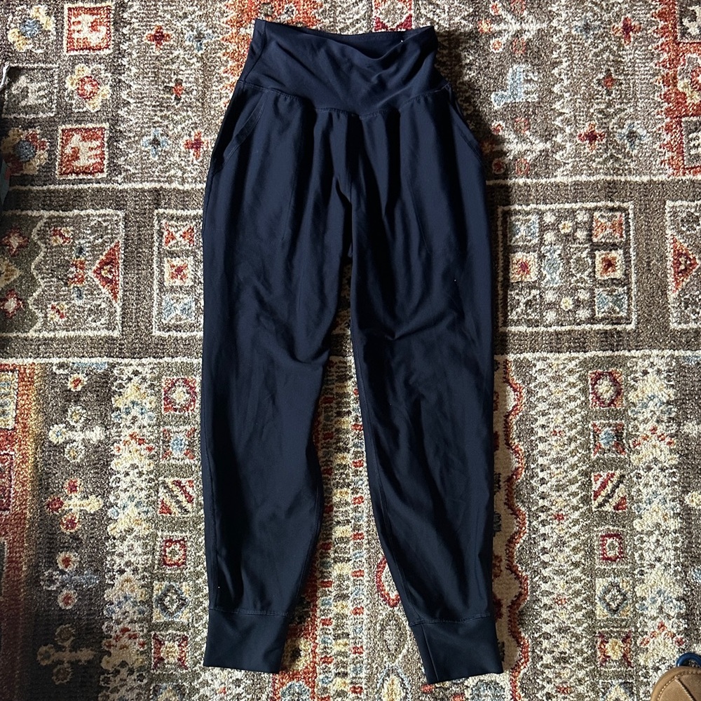Old Navy Active High-Rise Leggings in Dark Blue